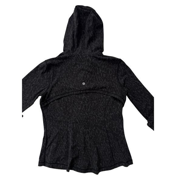 Lululemon black leopard camo hooded define jacket - size 12 - Picture 5 of 6